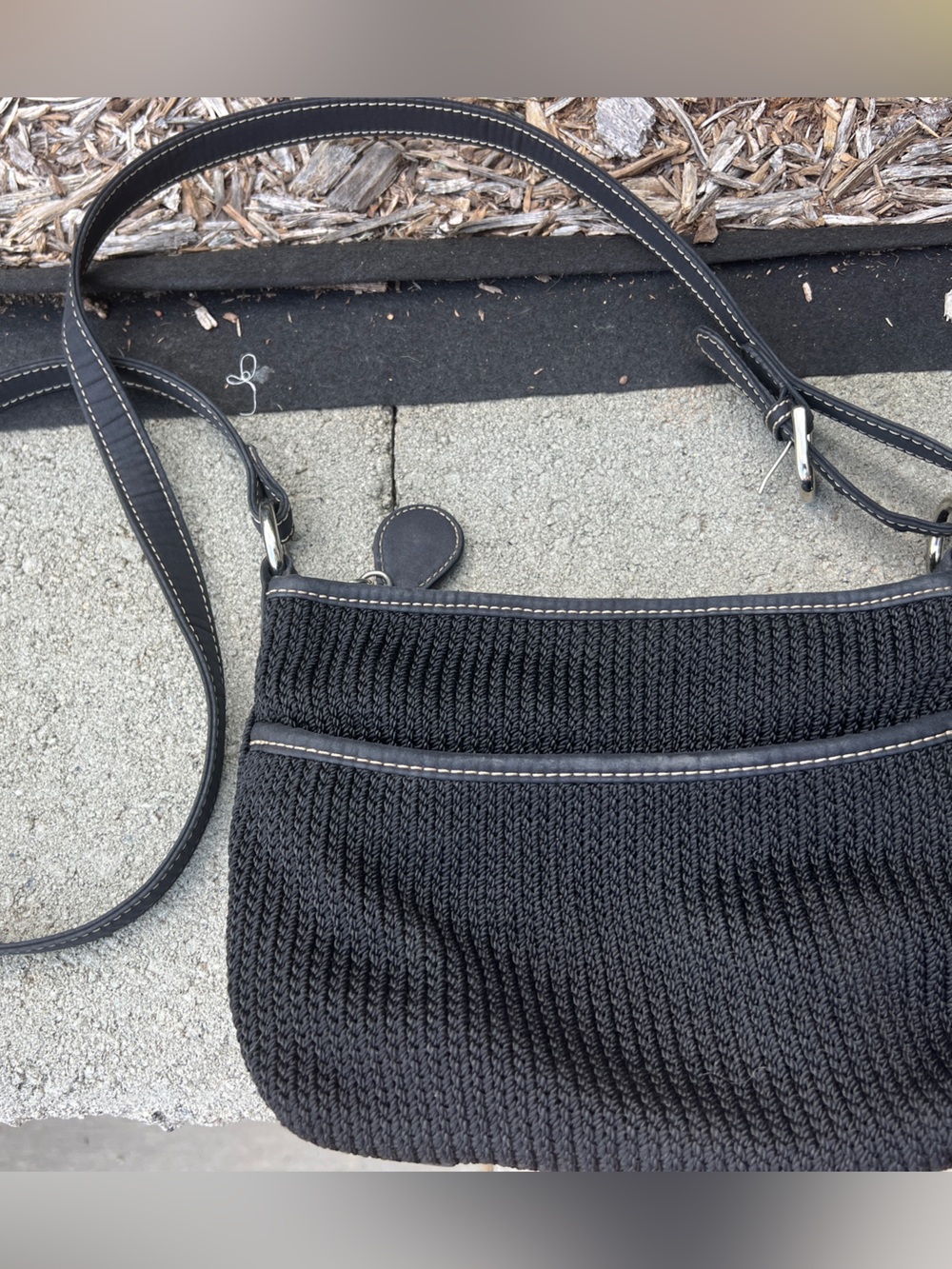 THE SAK crochet crossbody 🖤 leather trim + silver hardware
